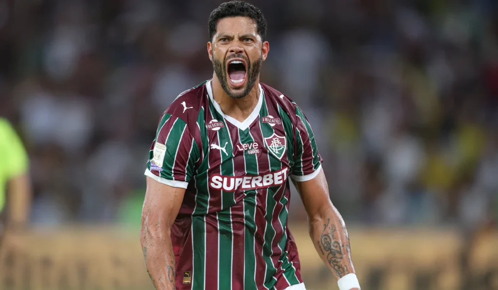 Fluminense vira sobre o Remo, vence no Maracanã e se mantém no G-4